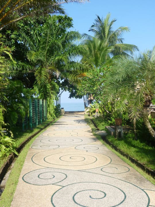 Direkter Weg zum Strand Baan Khaolak Beach Resort