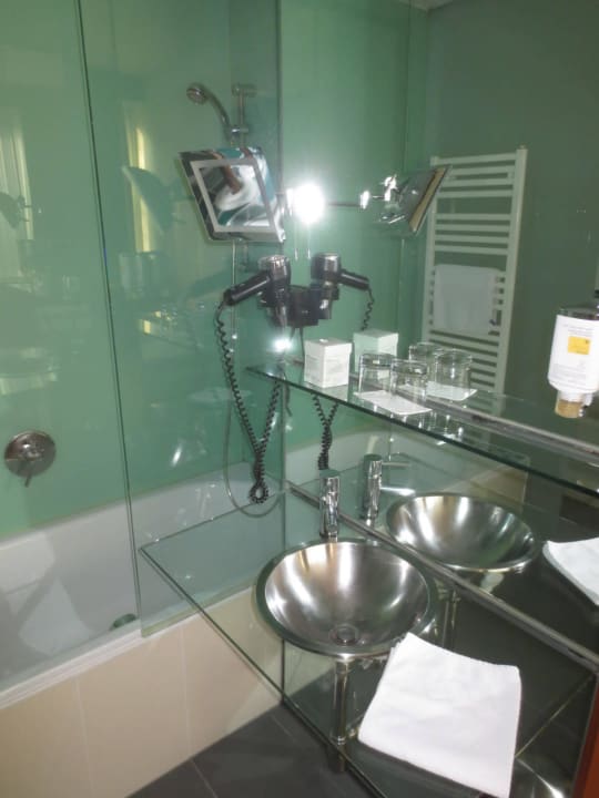 Badezimmer mit Wanne (Beletage) Hotel Papageno