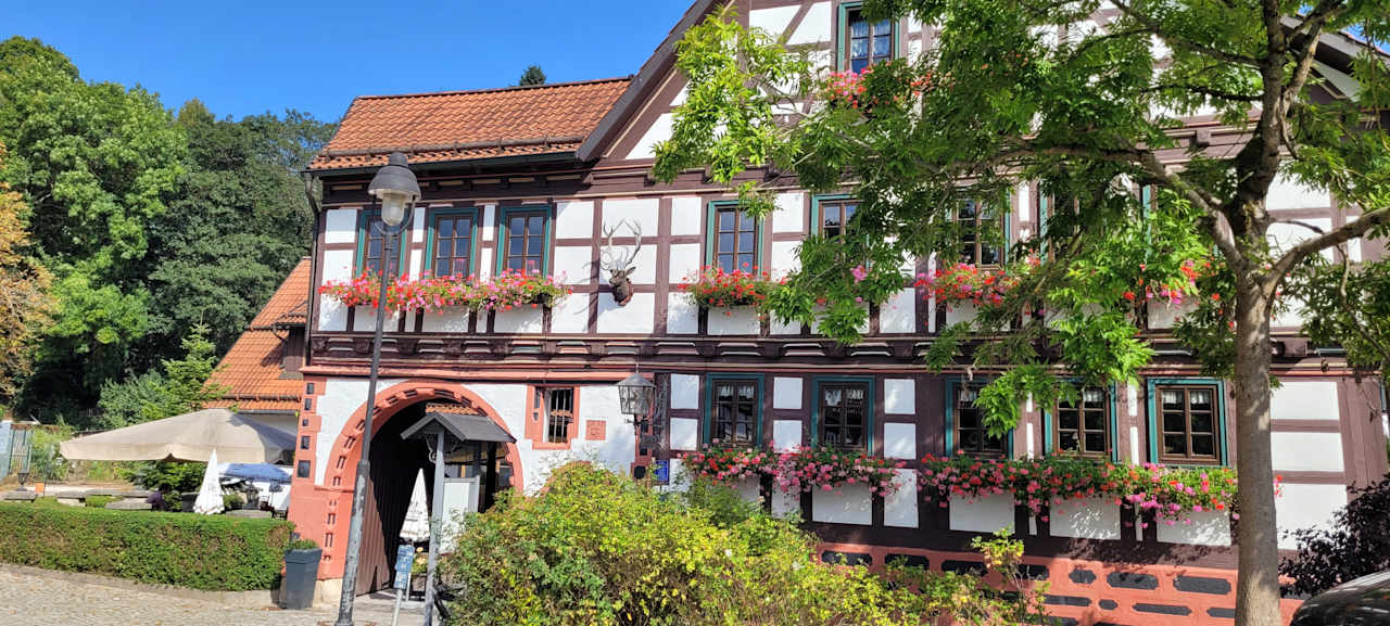 Außenansicht Hotel & Gasthaus Goldener Hirsch