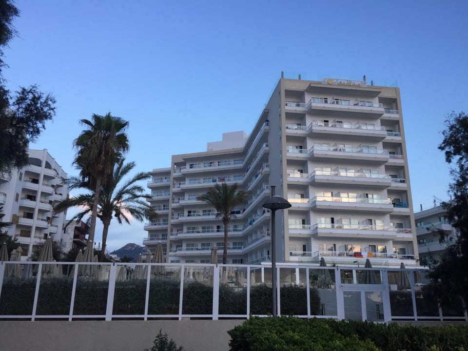 Außenansicht Sabina Hotel & Suites