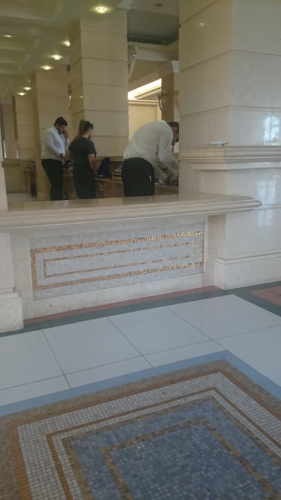 Die drei sehr netten Mitarbeiter an der Rezeption Lindos Imperial Resort & Spa