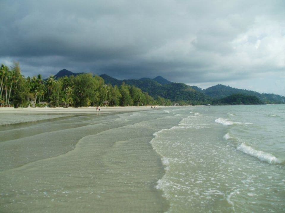 Hotelstrandausblick Santhiya Tree Koh Chang Resort