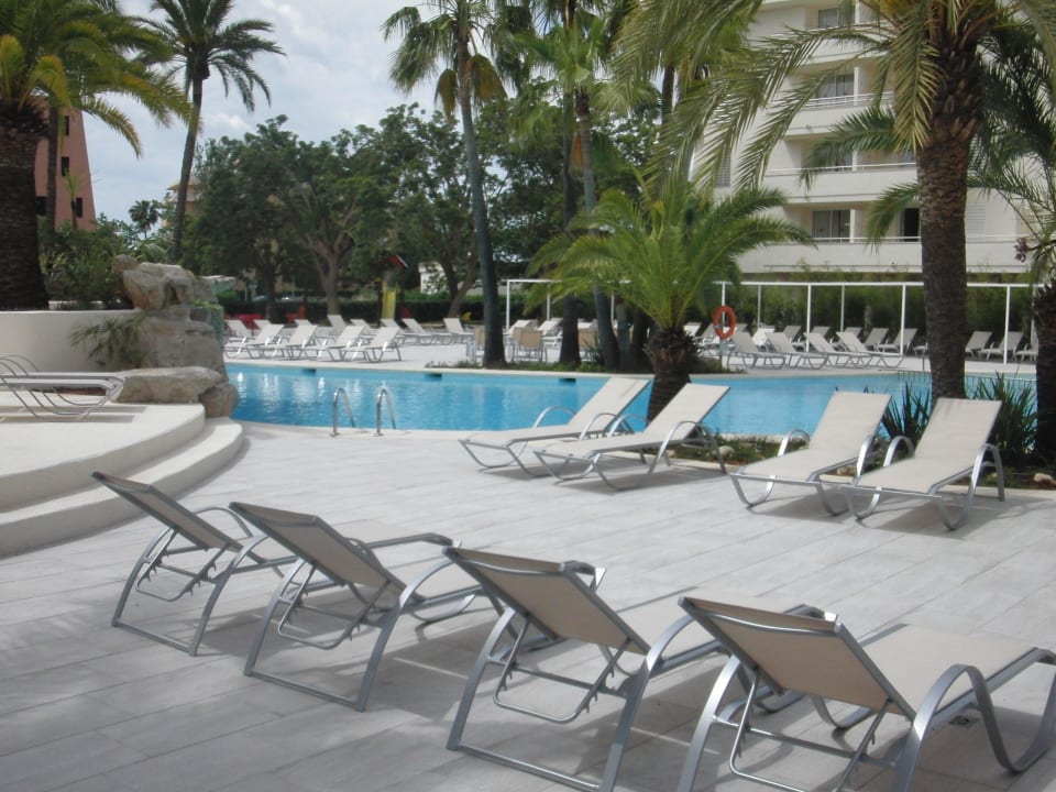 Ebene Poolanlage Hotel Rosella by Intelier