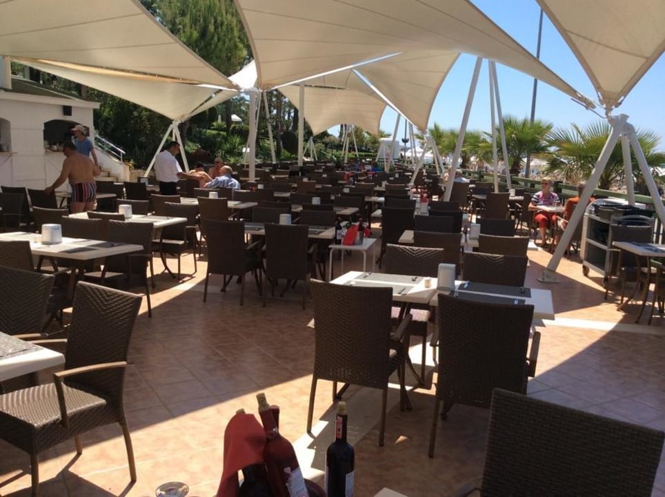 Sandy beach restaurant PALOMA Perissia