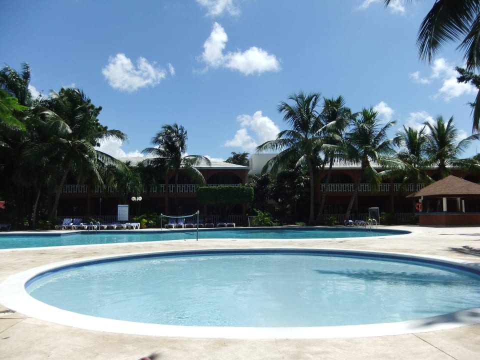 Am Pool BelleVue Dominican Bay