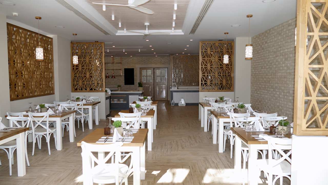 Restaurant Luna Rosa Capo Di Corfu  (Im Umbau/Renovierung)
