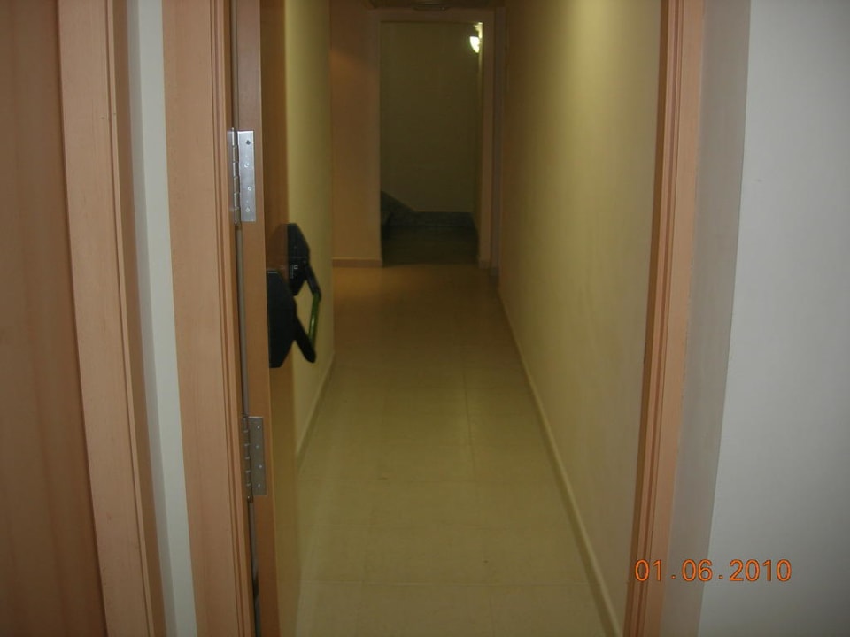 Hotelgang im Nebengebäude Gobi Ahoi! Urban Beach Hotel