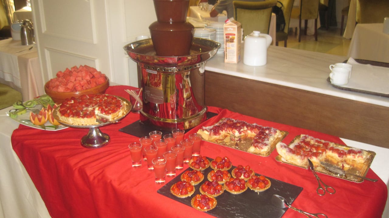 Und das schon beim Frühstück  Hotel El Fuerte Marbella