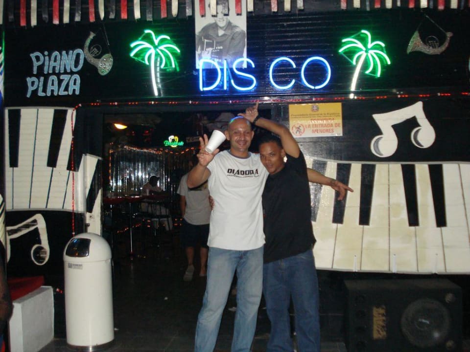 DJ Mike! Piano Plaza whala!boca chica
