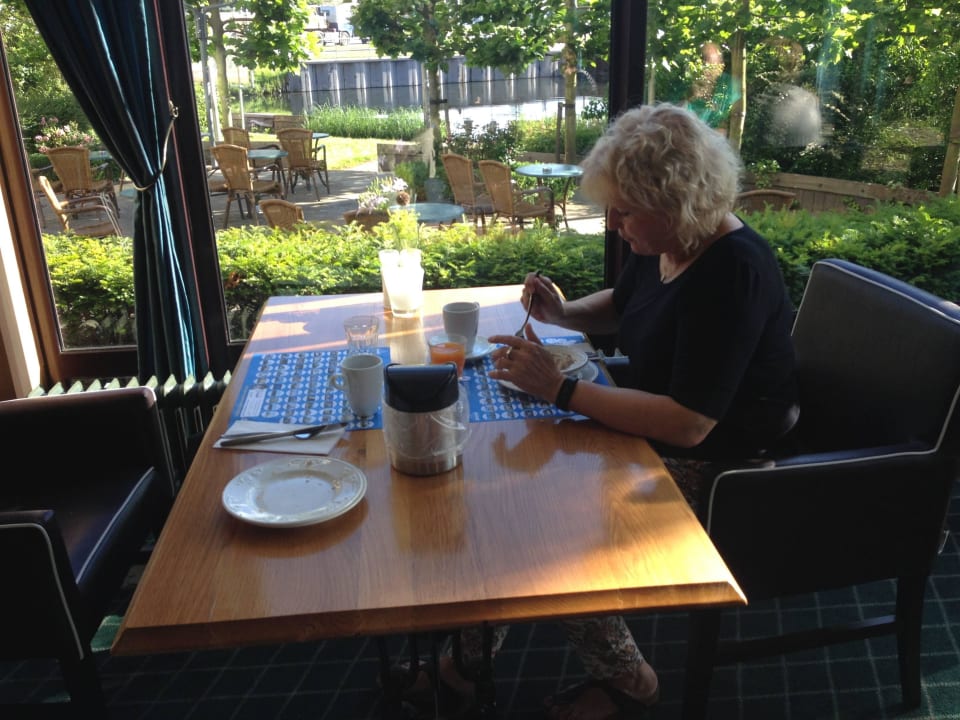 Beim Früßhstück Fletcher Hotel-Restaurant Carlton