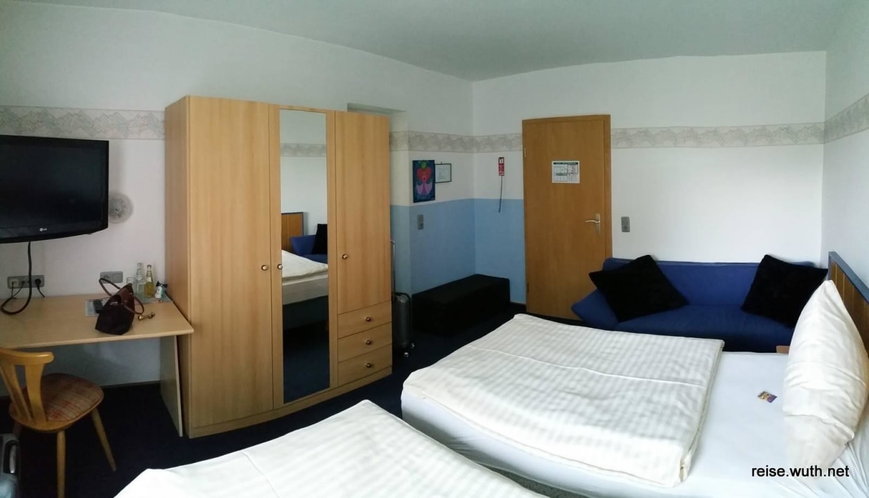 Schrank, TV Hotel Tannenhof