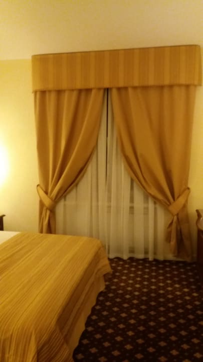 Zimmer / Fenster zum Innenhof Hotel Volgograd