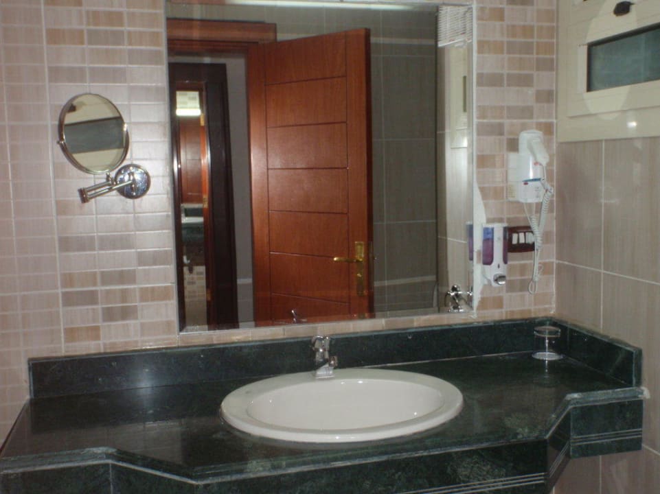 Łazienka Three Corners Equinox Beach Resort