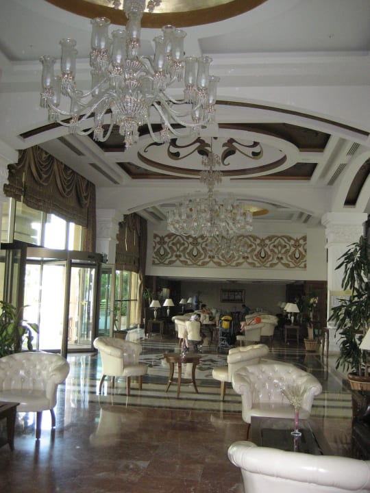 Sehr eleganter Eingangsbereich Aydinbey Kings Palace & Spa