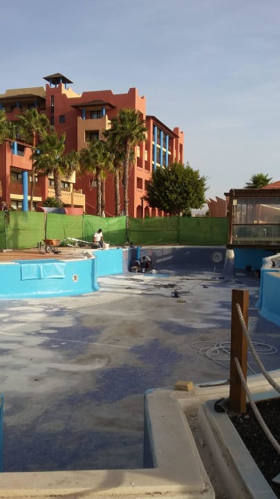 Bauarbeiten am oberen Pool  H10 Tindaya