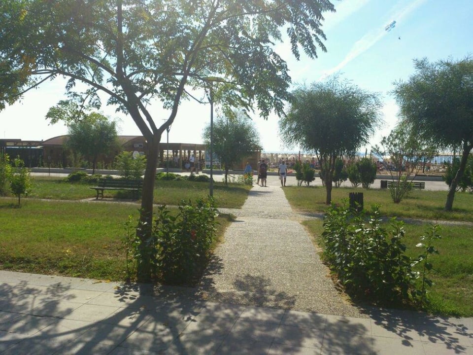 Der Weg von der Poolanlage zum Strand Sentido Trendy Verbena Beach