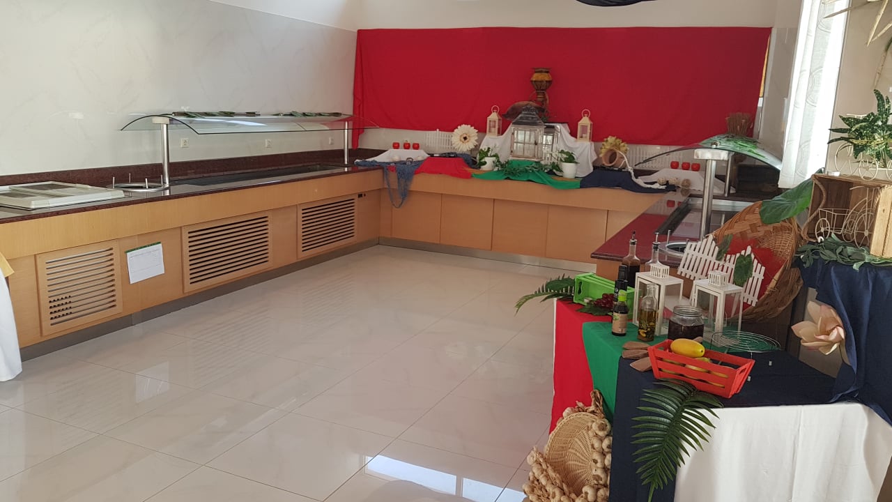 Gastro Grand Blue Beach Hotel