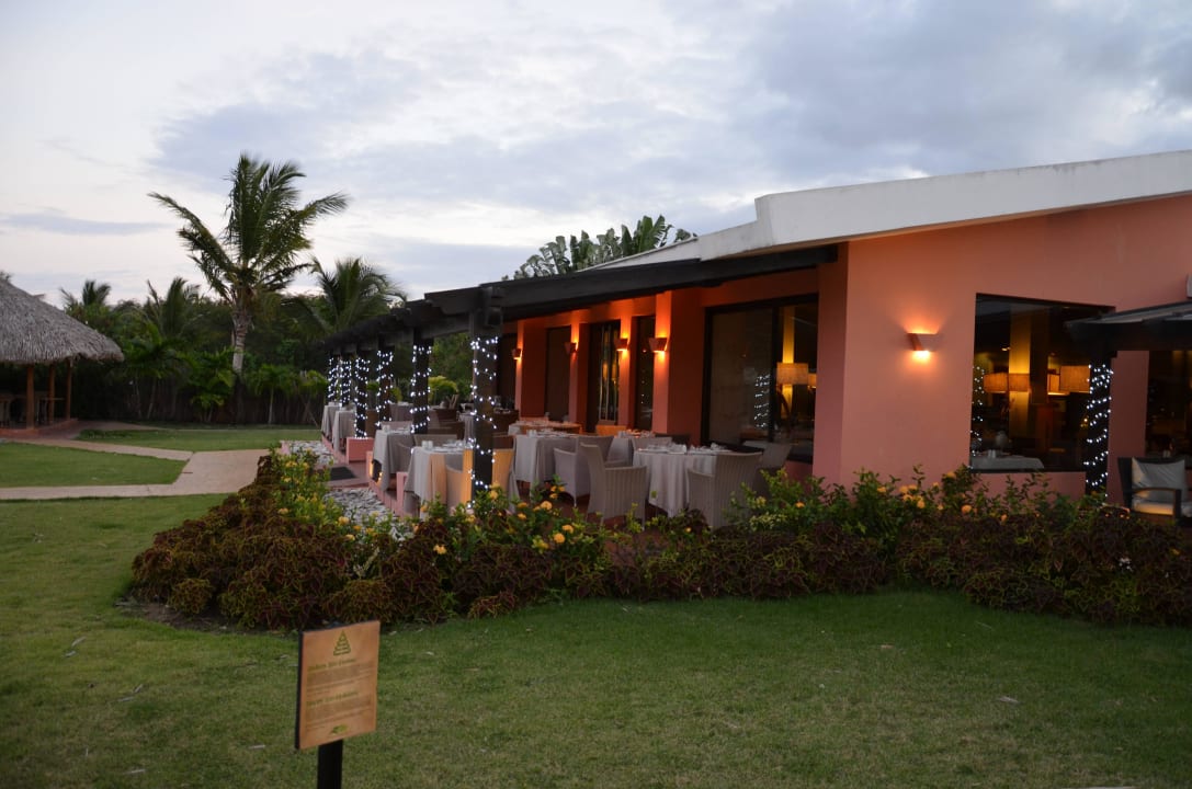 Hauptrestaurant an der Lobby Catalonia Royal Bavaro - Adults only