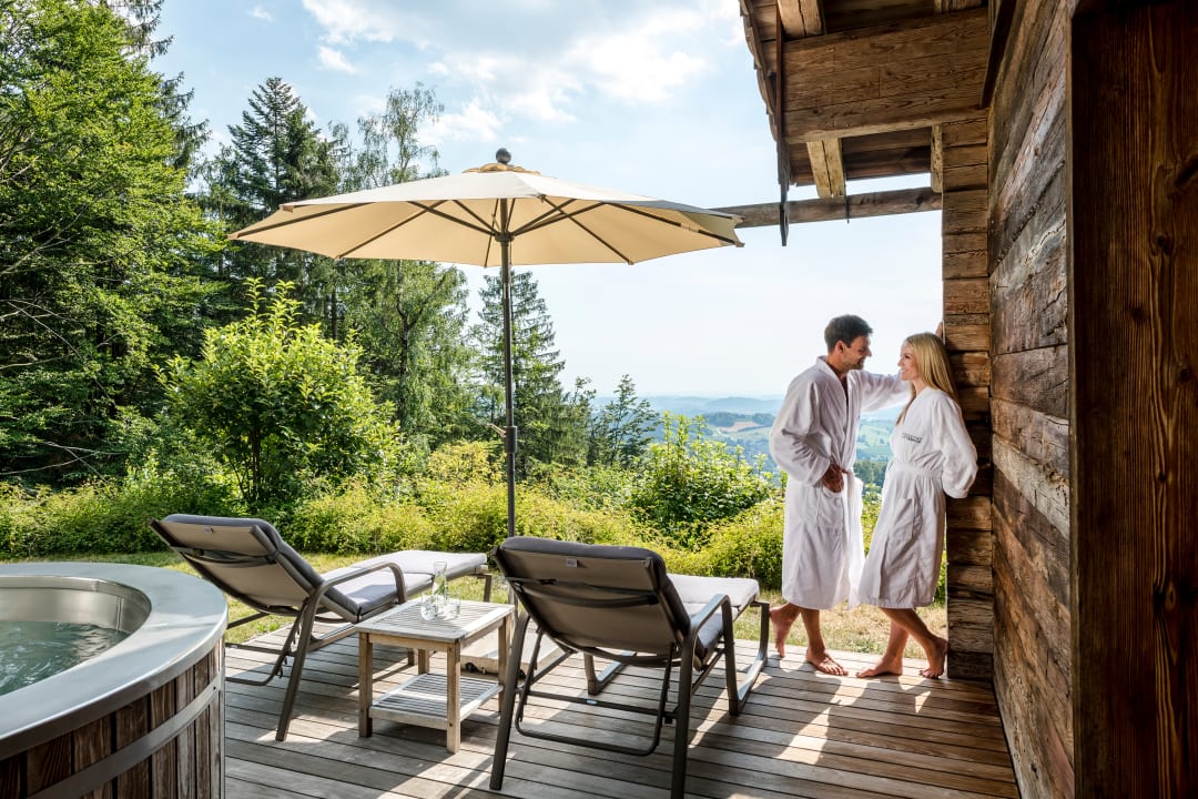 "Sport & Freizeit" Hüttenhof - Wellnesshotel & Luxus-Bergchalets ...