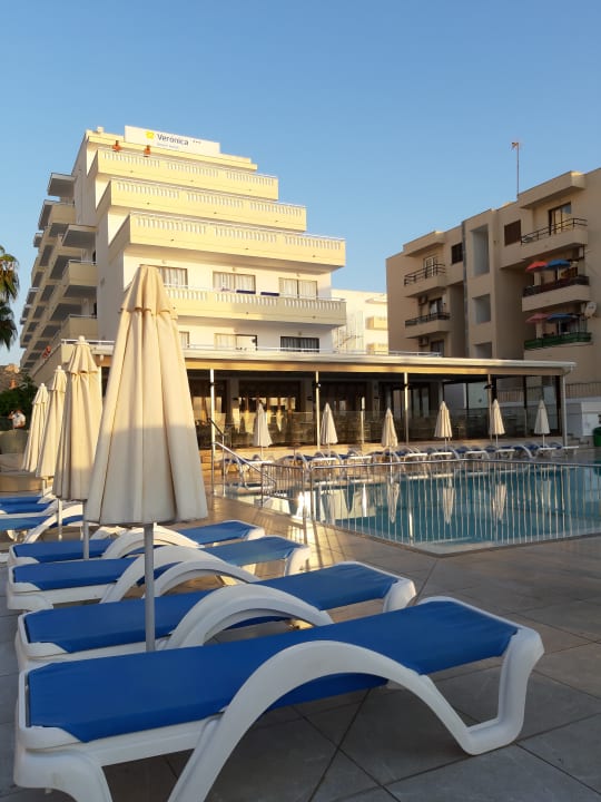 Pool R2 Veronica Beach Hotel