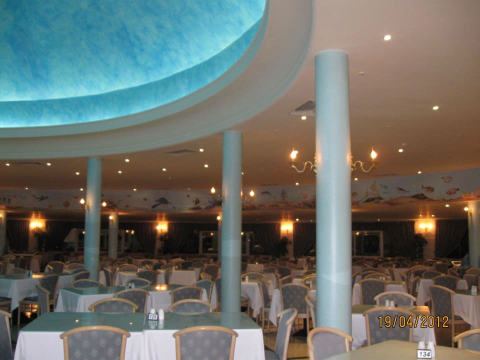 Restaurant im Abendlicht Hotel Kalithea Mare Palace