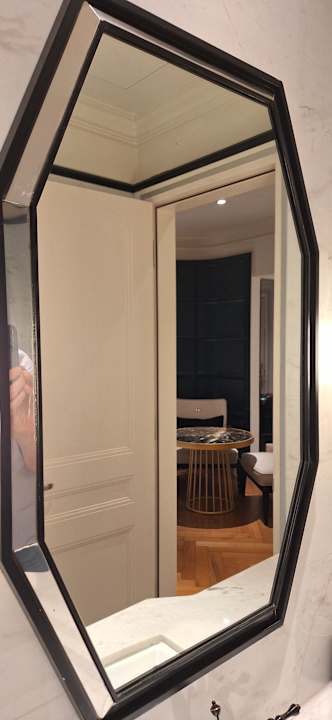 Zimmer Bach Suites Saigon, a Member of Design Hotels