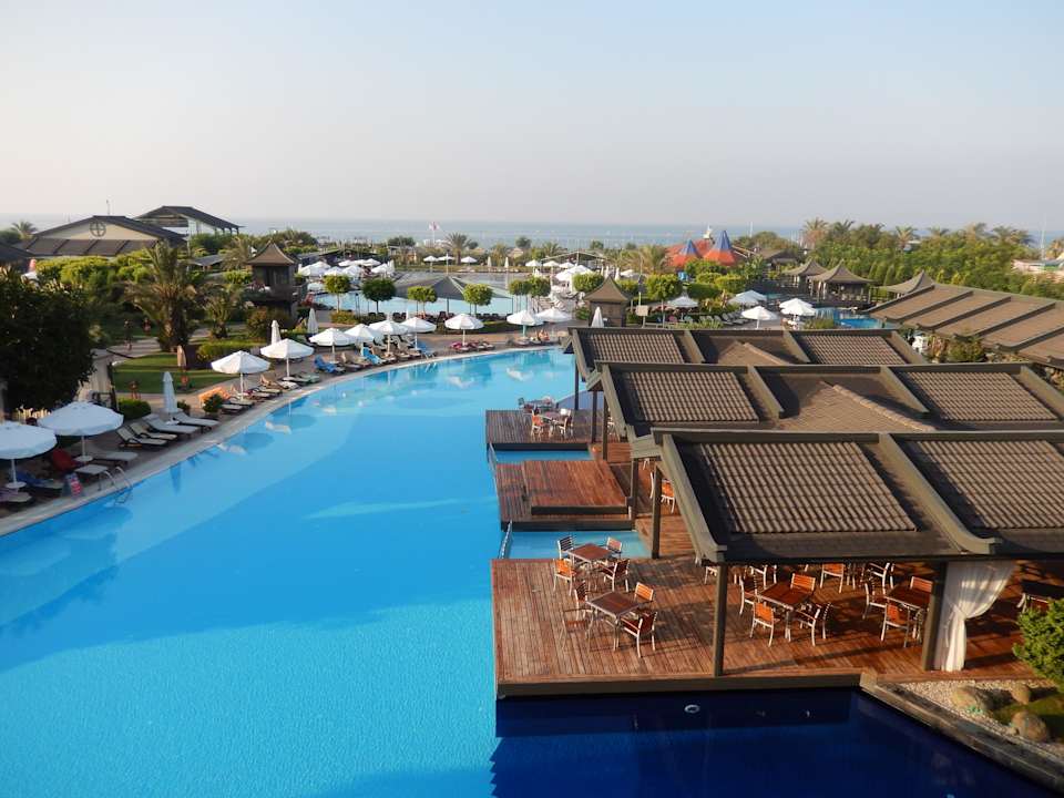 Blick vom Außen-Restaurant Limak Lara Deluxe Hotel & Resort