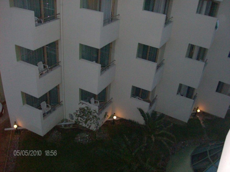 Blick vom 4 Stock runter VONRESORT Golden Coast