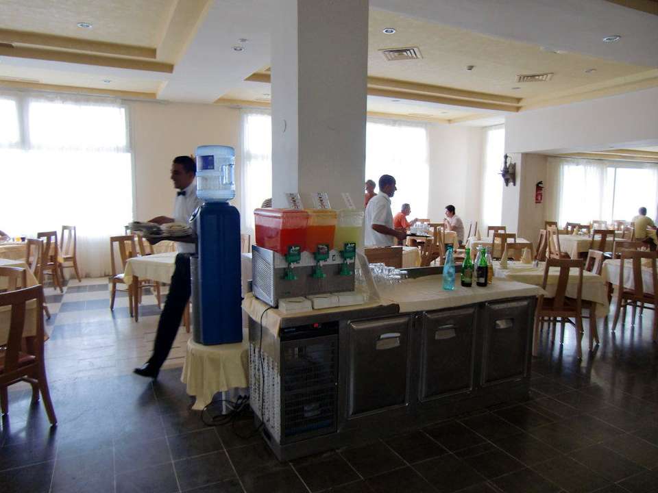 Leckere Fruchtsäfte beim Frühstück Hotel El Mouradi Cap Mahdia