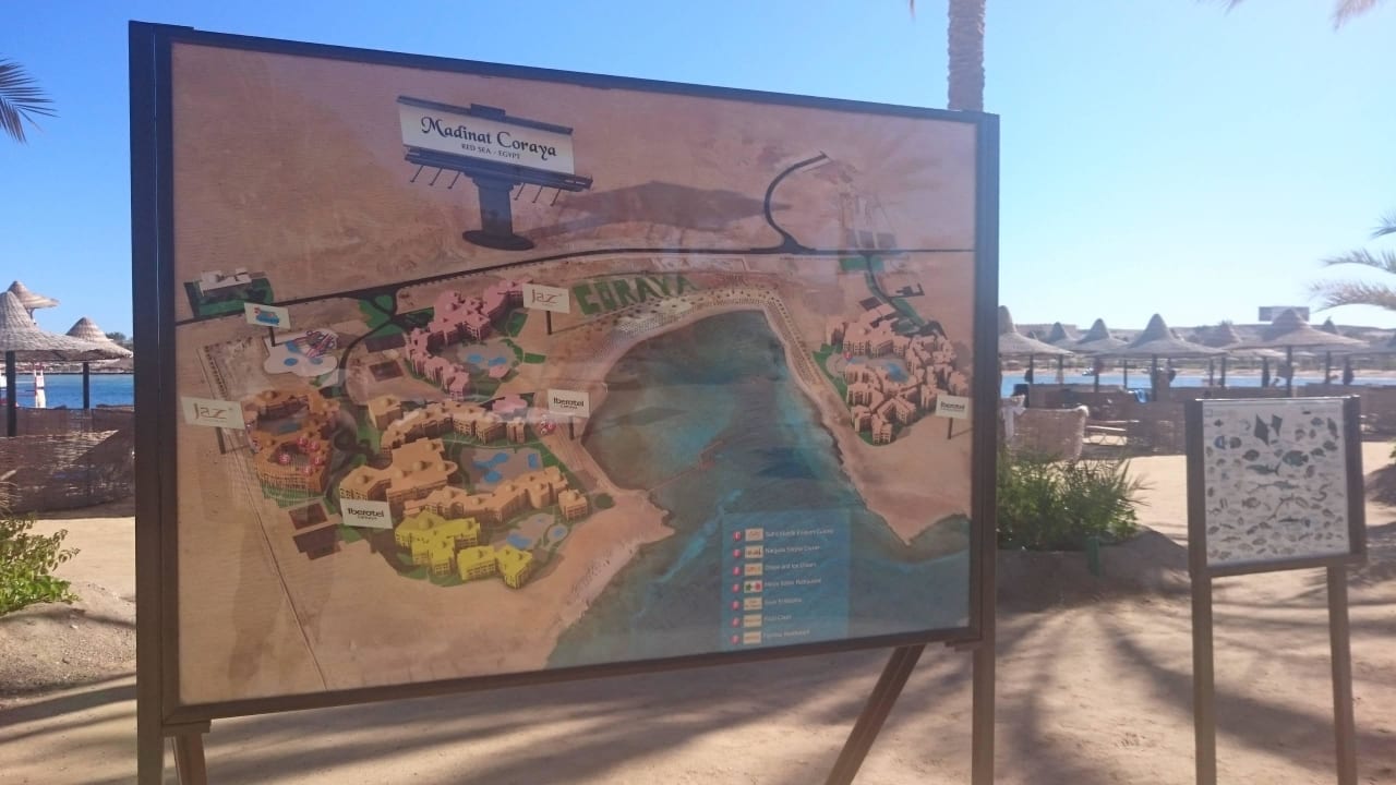 Die gesamte Bucht als Plan Steigenberger Coraya Beach - Adults only