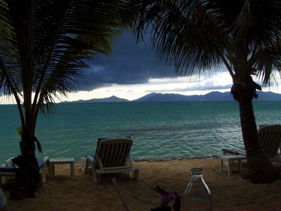 Traumausblick auf Kho Phangan, auch bei Gewitter Paradise Beach Resort, Samui