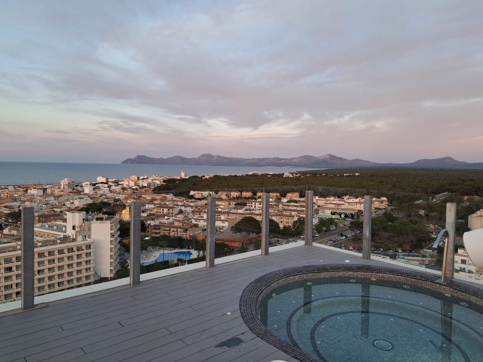 Ausblick BG Tonga Tower Design Hotel & Suites