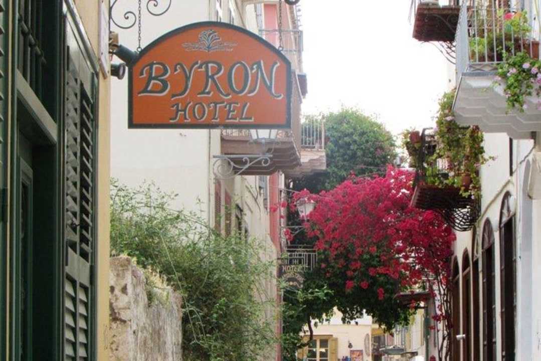 Der Zugang zum Hotel ist versteckt in den Gassen Byron Hotel