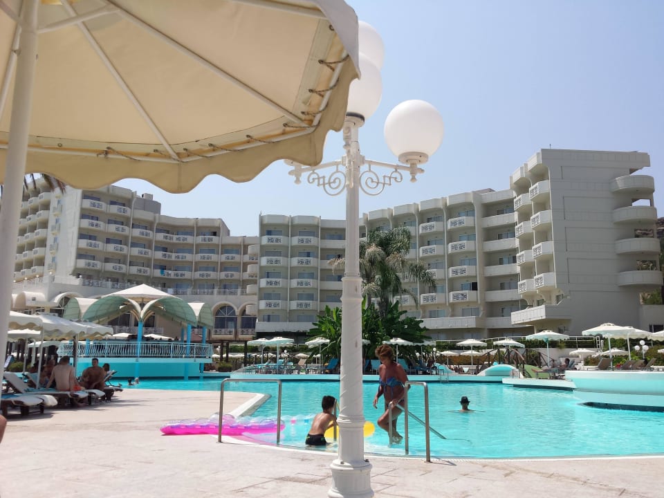 Pool aufs Haus bei Tag Rodos Palladium Leisure & Wellness