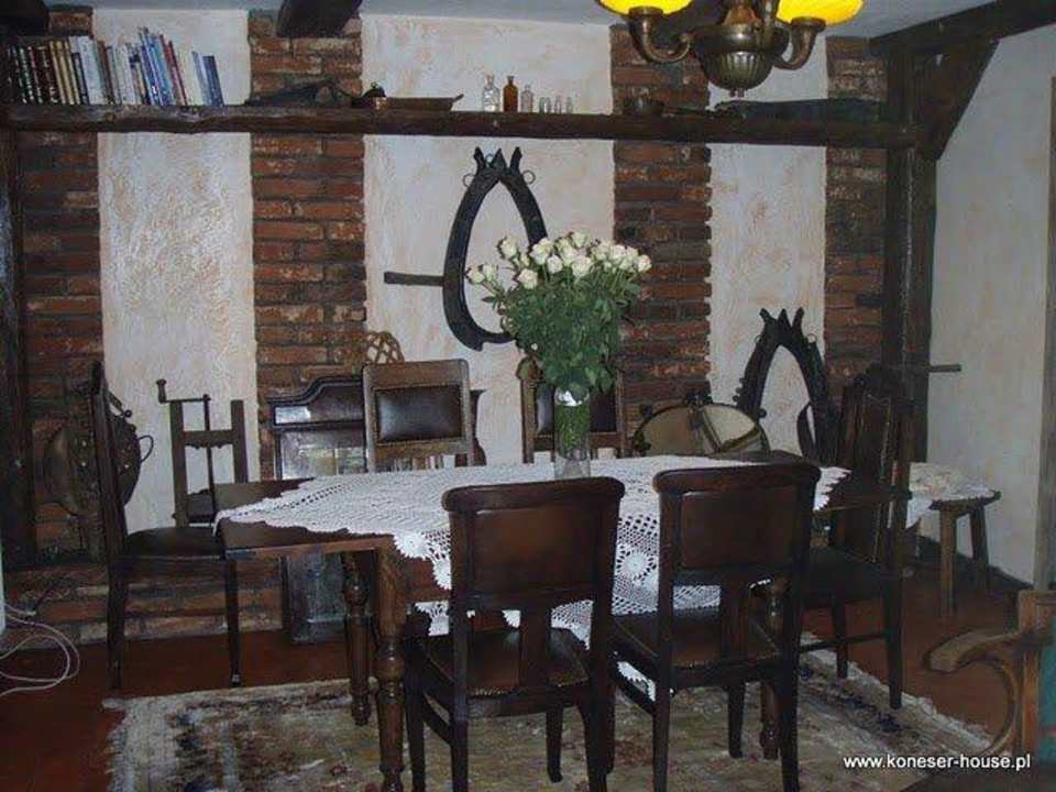 Salonik Guesthouses Domy Konesera