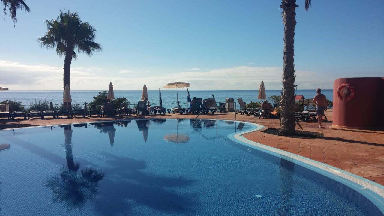 Aussicht vom Pool aufs Meer H10 Tindaya