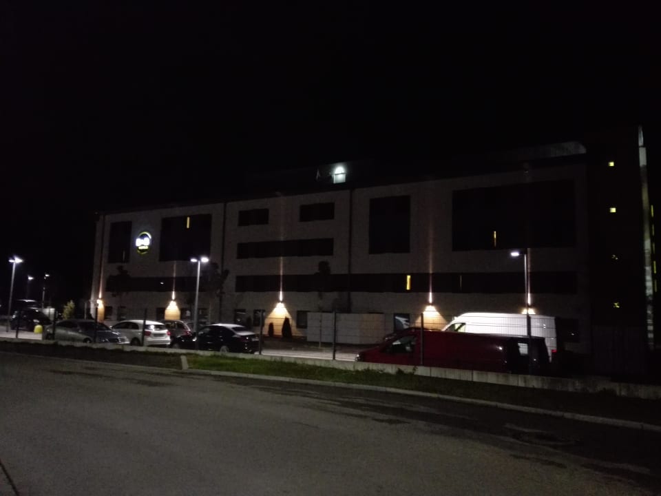 Außenansicht B&B Hotel München-Airport