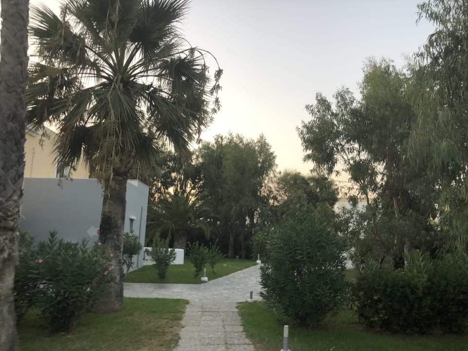 Gartenanlage Atlantica Marmari Beach