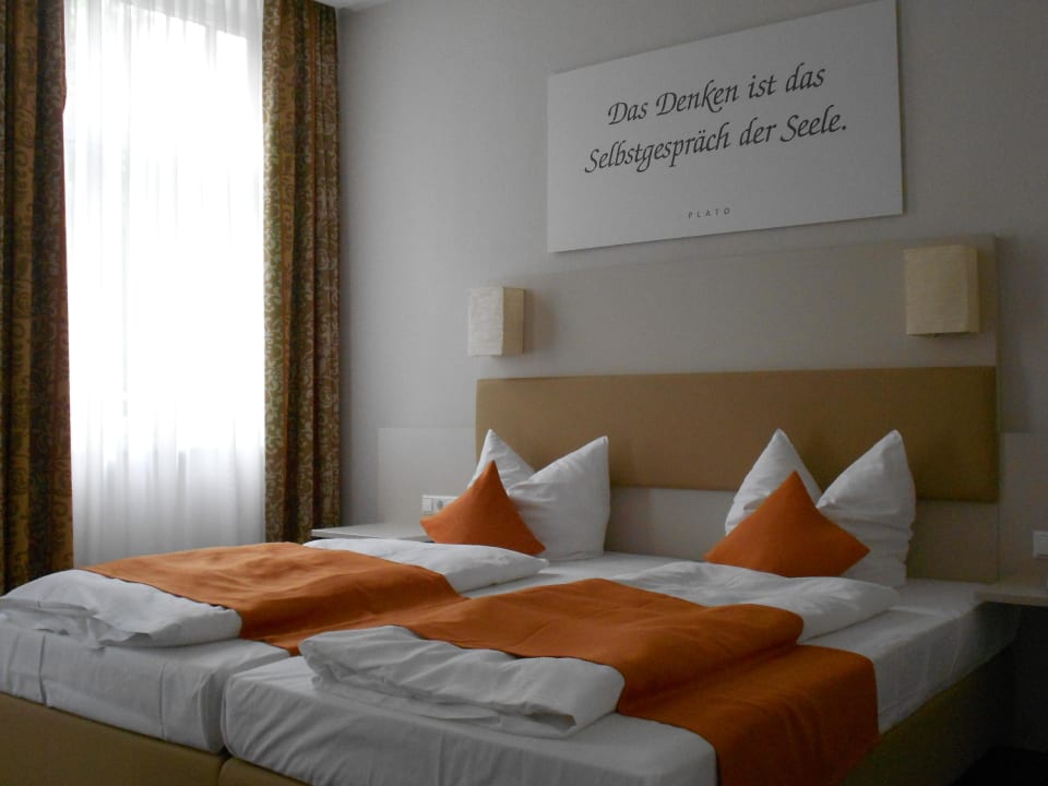 Betten im Zimmer 312 Sure Hotel by Best Western Bad Dürrheim
