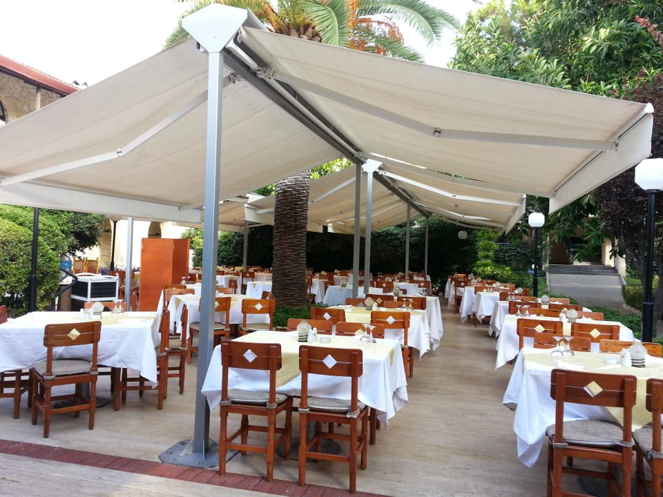 Eine Auswahl von Essgelegenheiten Labranda Alantur Resort