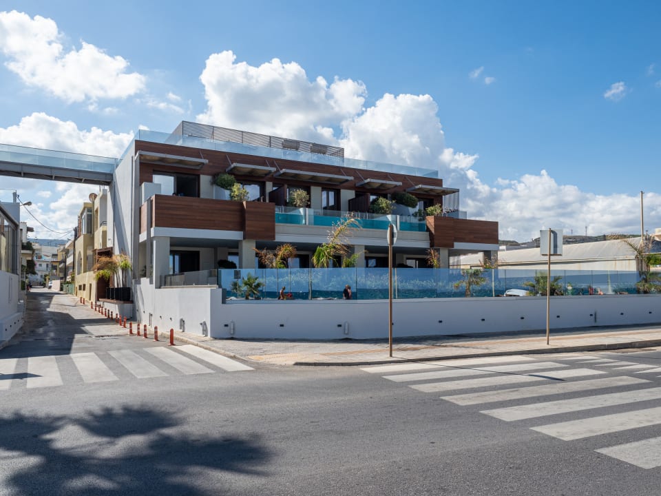 Außenansicht Ikones Seafront Luxury Suites