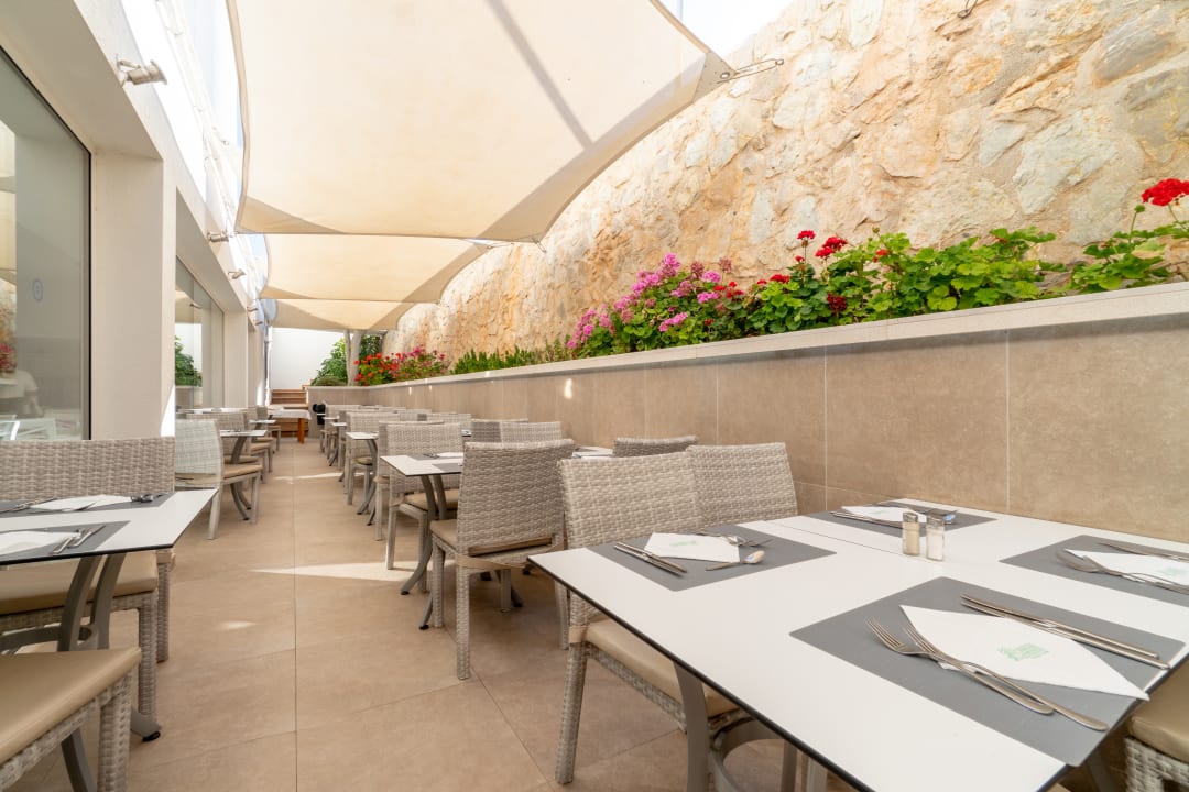Gastro Tropicana Hotel