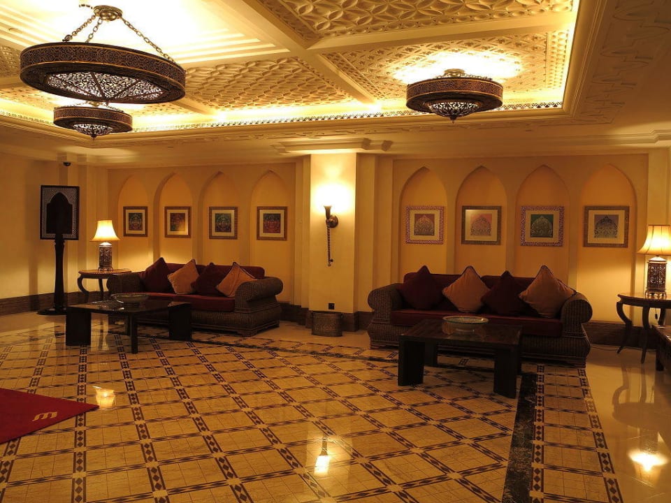 Sitzecke oberhalb des Konferenzsaales Jumeirah Mina Al Salam