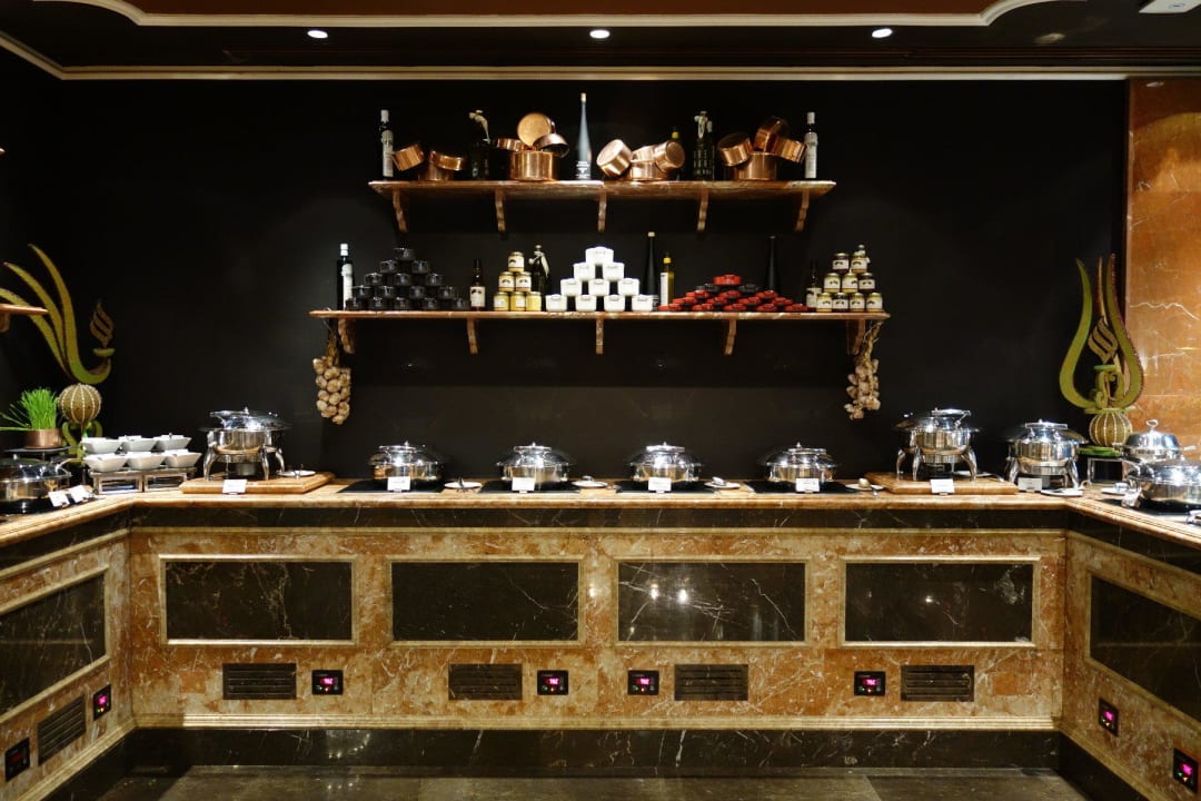 Frühstück im Imperium Jumeirah Zabeel Saray
