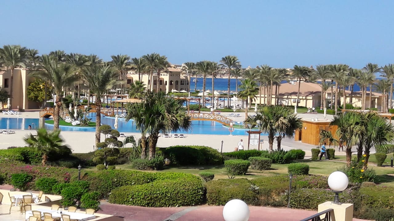Blick über die Anlage zum Meer Cleopatra Luxury Resort Makadi Bay