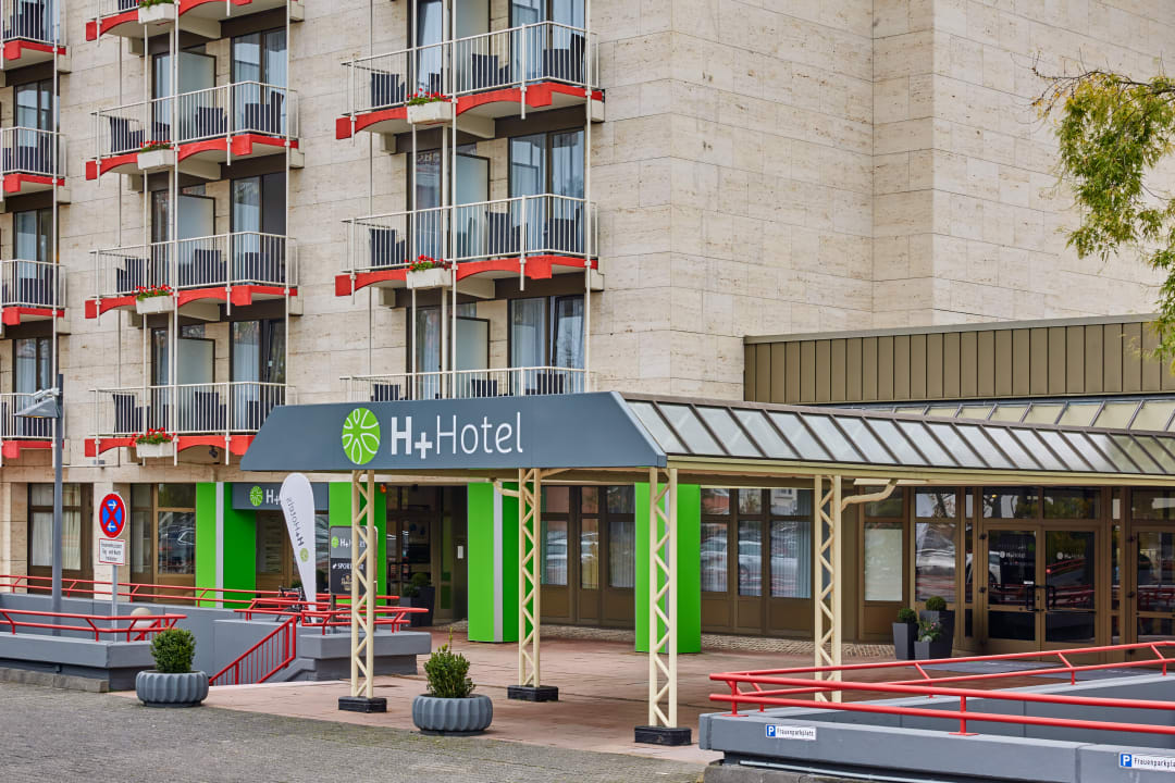 Außenansicht H+ Hotel Bad Soden
