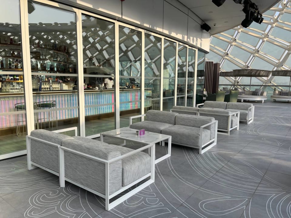 Pool W Abu Dhabi - Yas Island