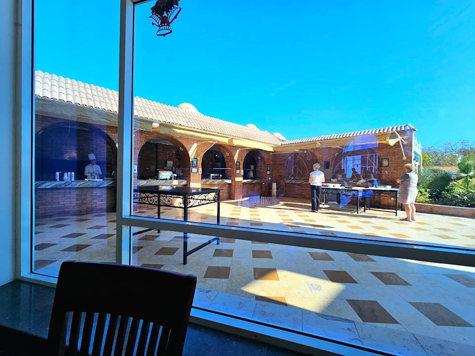 Gastro Serenity Alpha Beach