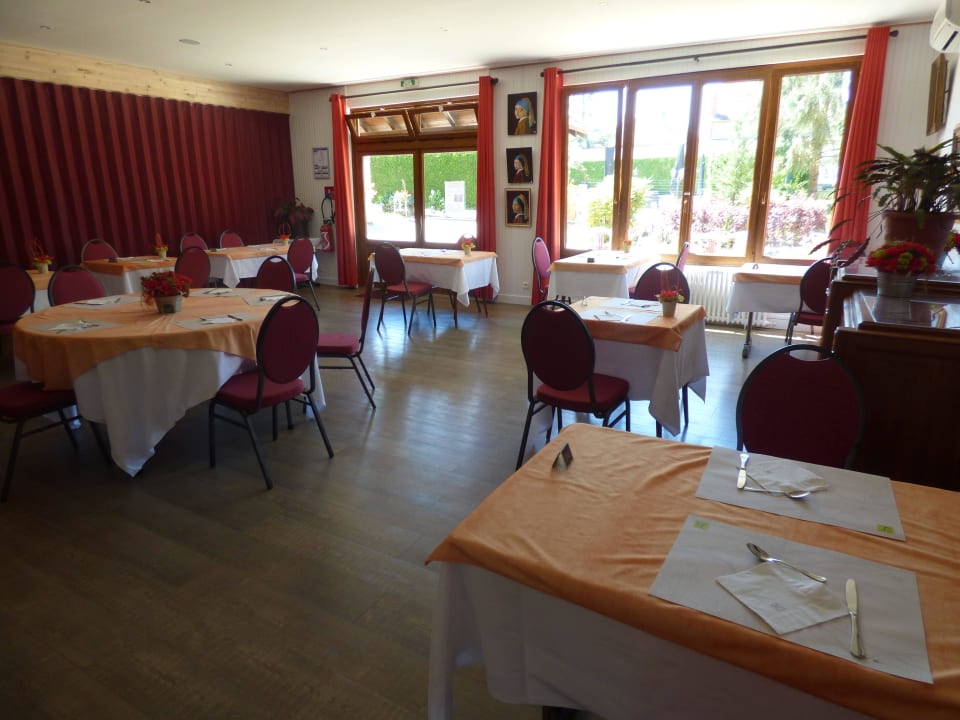 Petit déjeuner Logis Hotel Le Chalet De La Foret