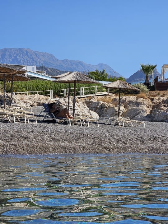 Strand Hotel Kakkos Bay